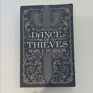 Dance of Thieves by Mary E. Pearson - Decorative Black & Gold Cover